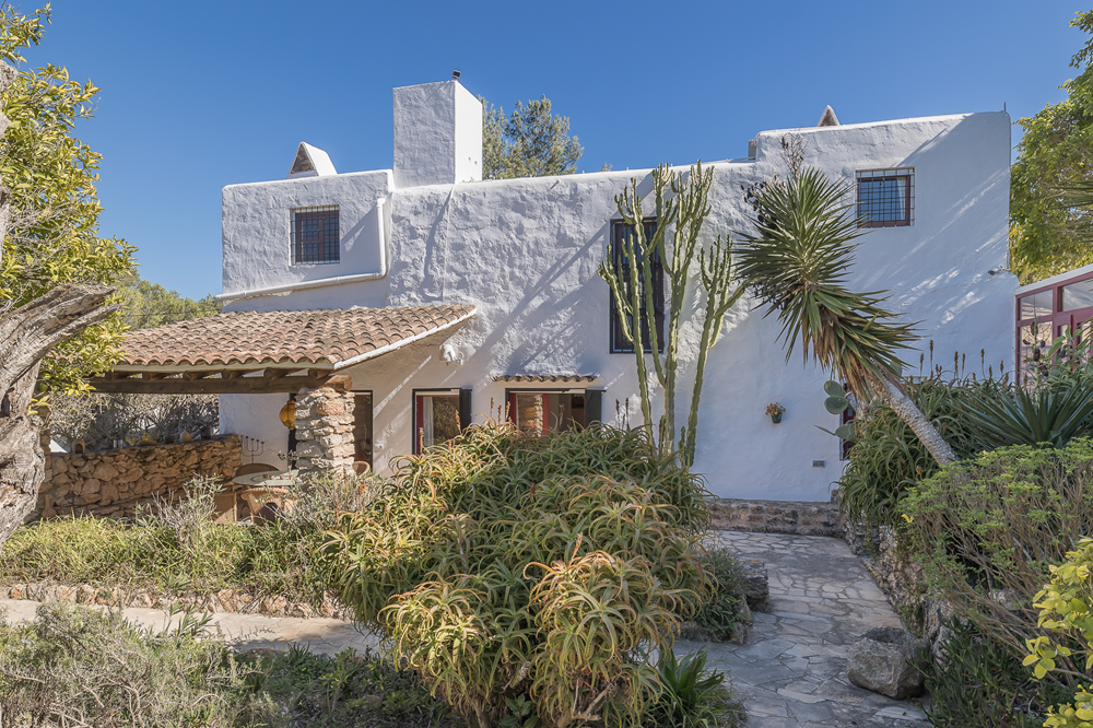 Descubra la arquitectura histórica y el encanto intemporal de Ibiza
