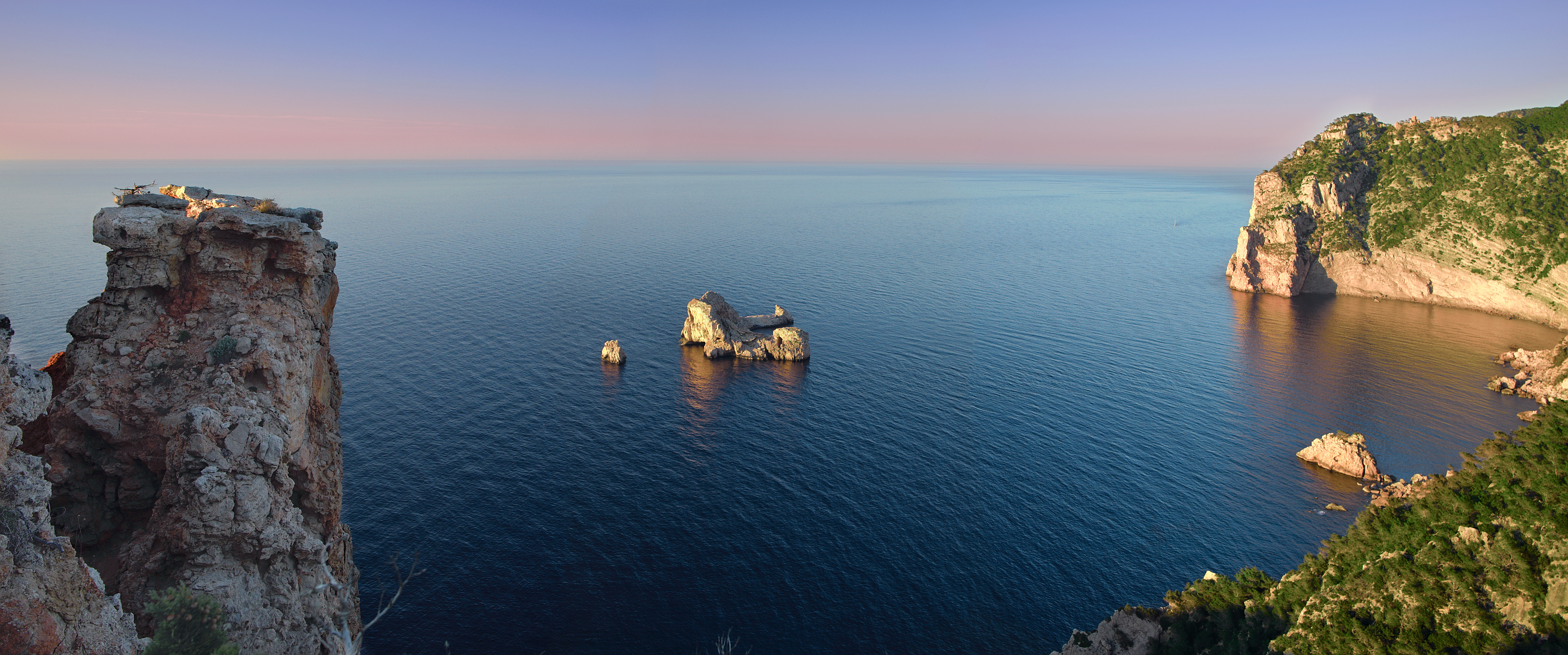 Peace and relaxation in the north of Ibiza: the advantages of this beautiful region 