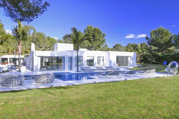 Exclusive modern property boasting traditional Ibizan charm