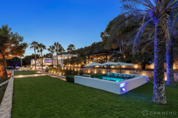 Exclusive spacious villa close to Ibiza town