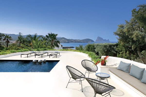 Stylish Cala Conte villa with privileged views