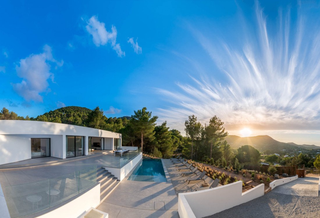 Minimalistic luxury villa in the hills of Sant Josep - 1