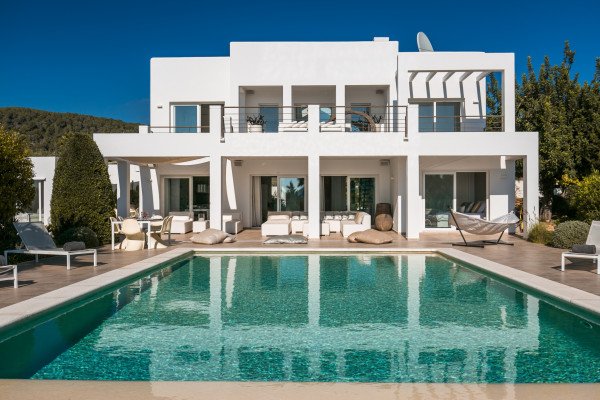 Exceptional villa in prestigious Cala Jondal