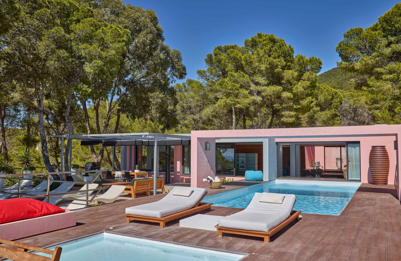 Modern villa with stunning views in a quiet and very private location, nested between Cala Tarida and Cala D'hort - 2