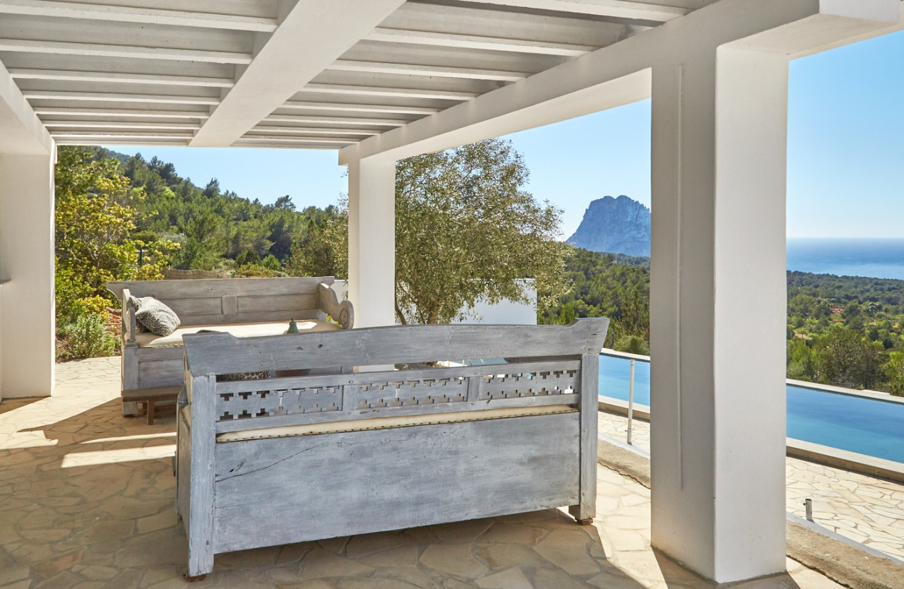 4 bedroom villa in Cala d’Hort - 16