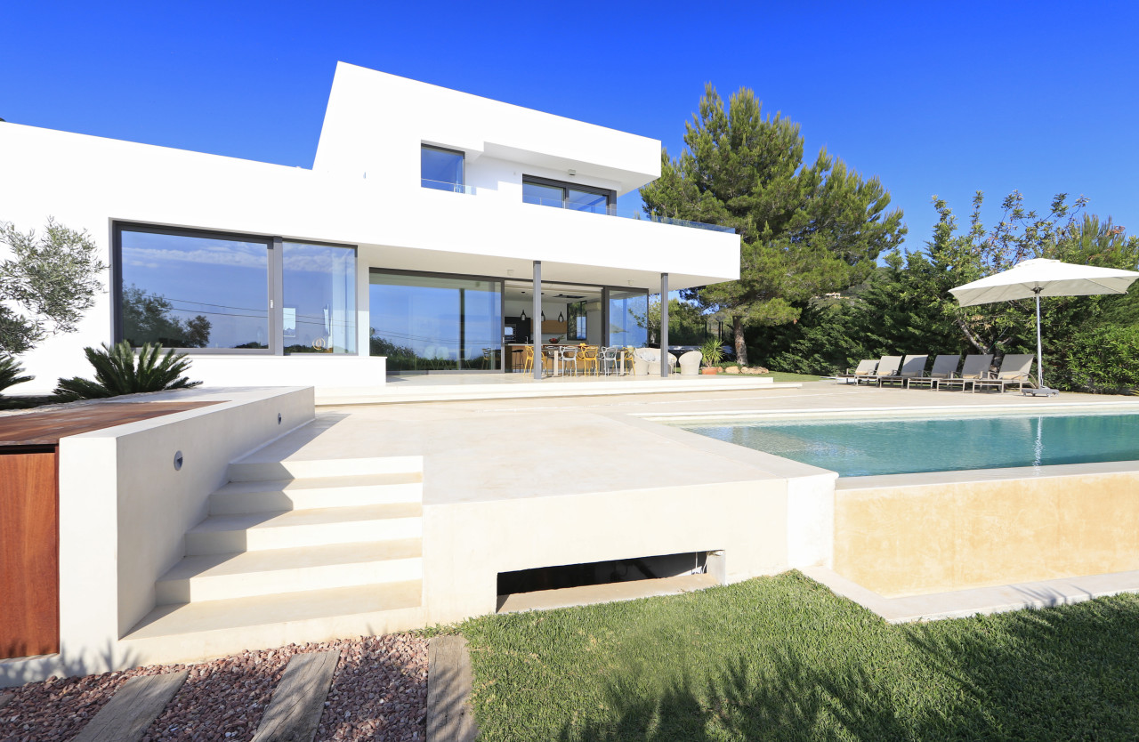 Modernes Familienhaus in Ibizas privilegierter Nachbarschaft - 2