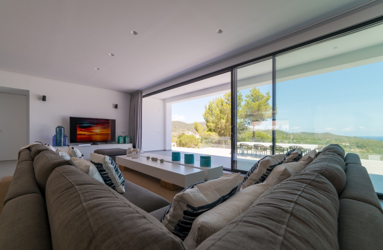 Minimalistic luxury villa in the hills of Sant Josep - 3