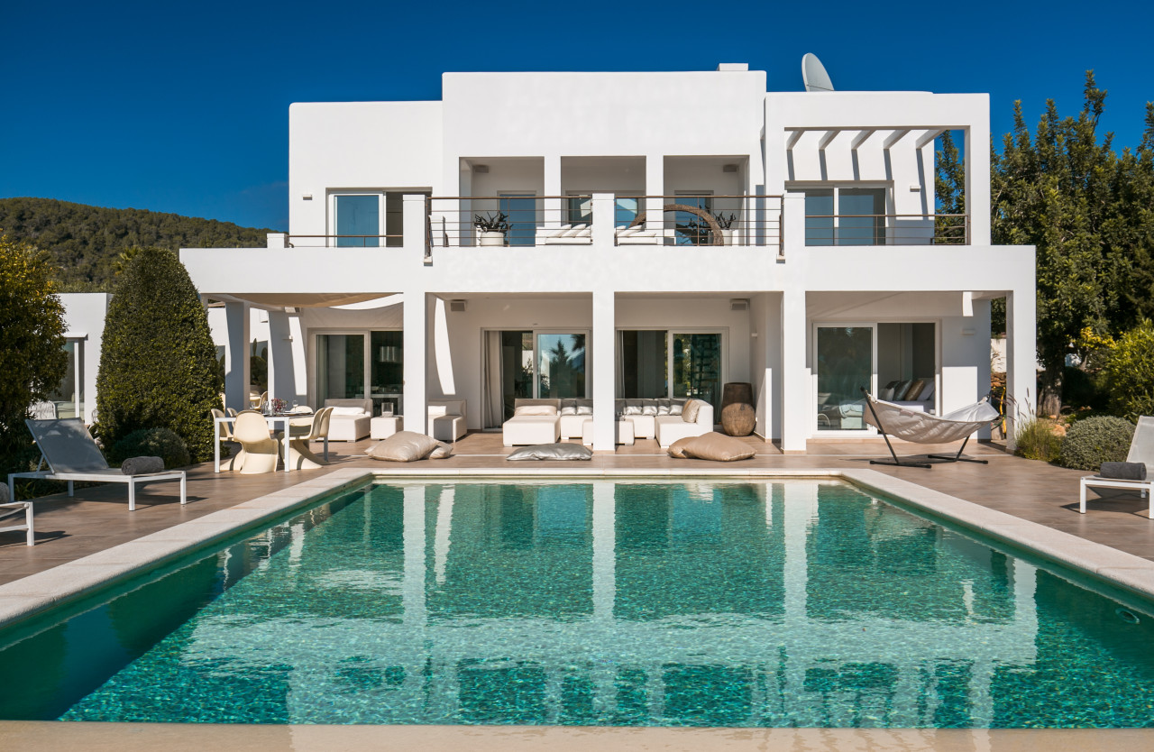 Exceptional villa in prestigious Cala Jondal - 2