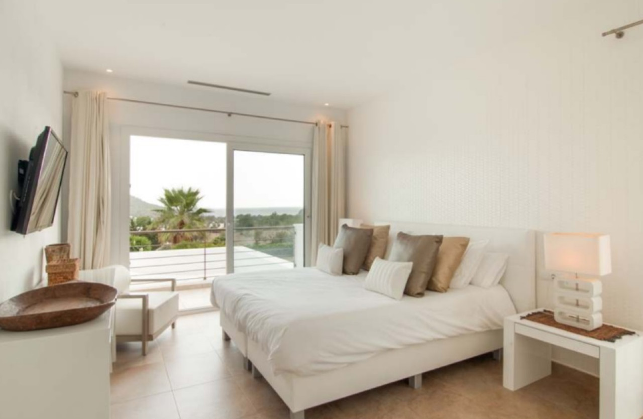 Exceptional villa in prestigious Cala Jondal - 4