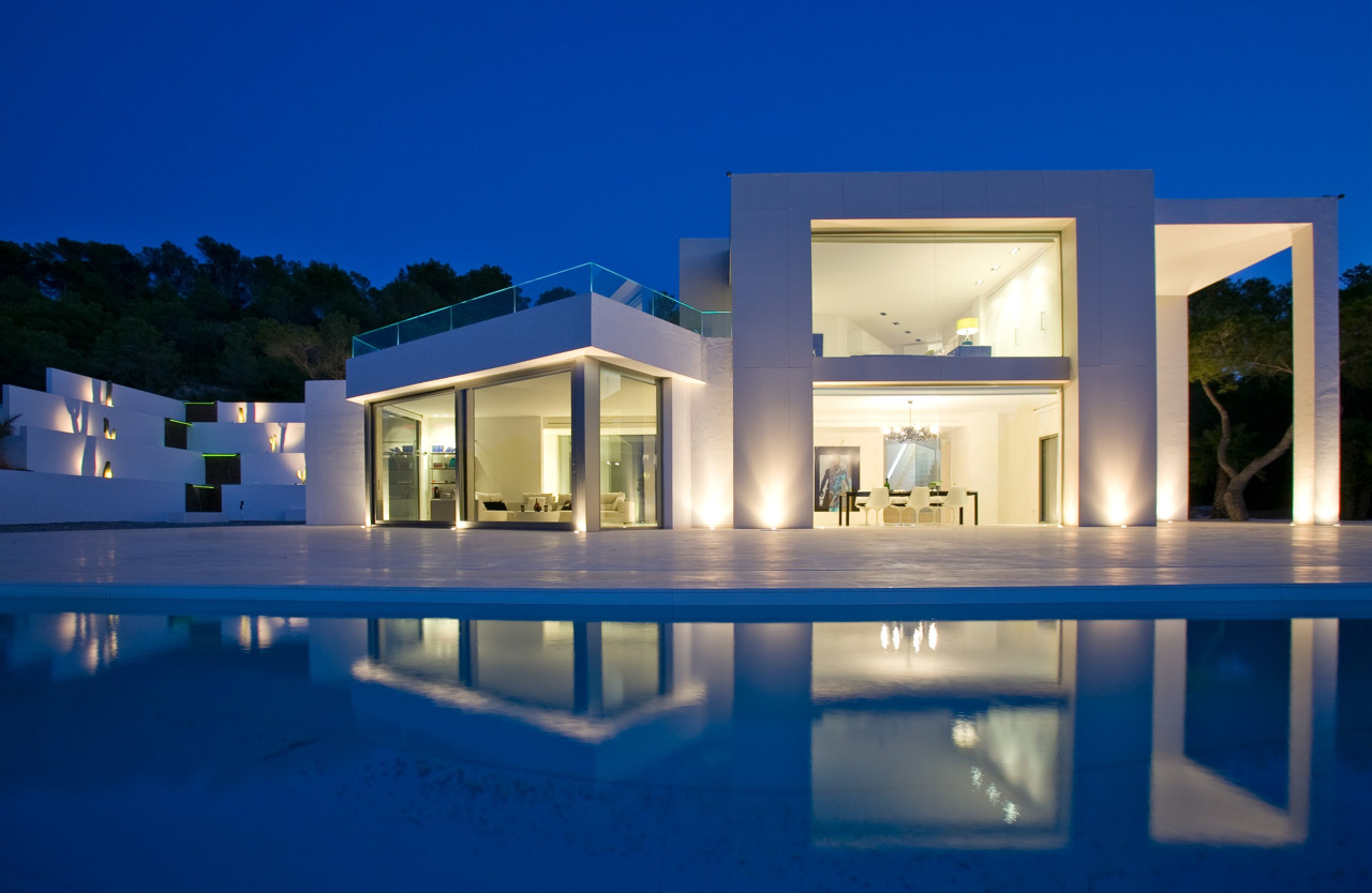 Modern luxury villa with sea views  - 37