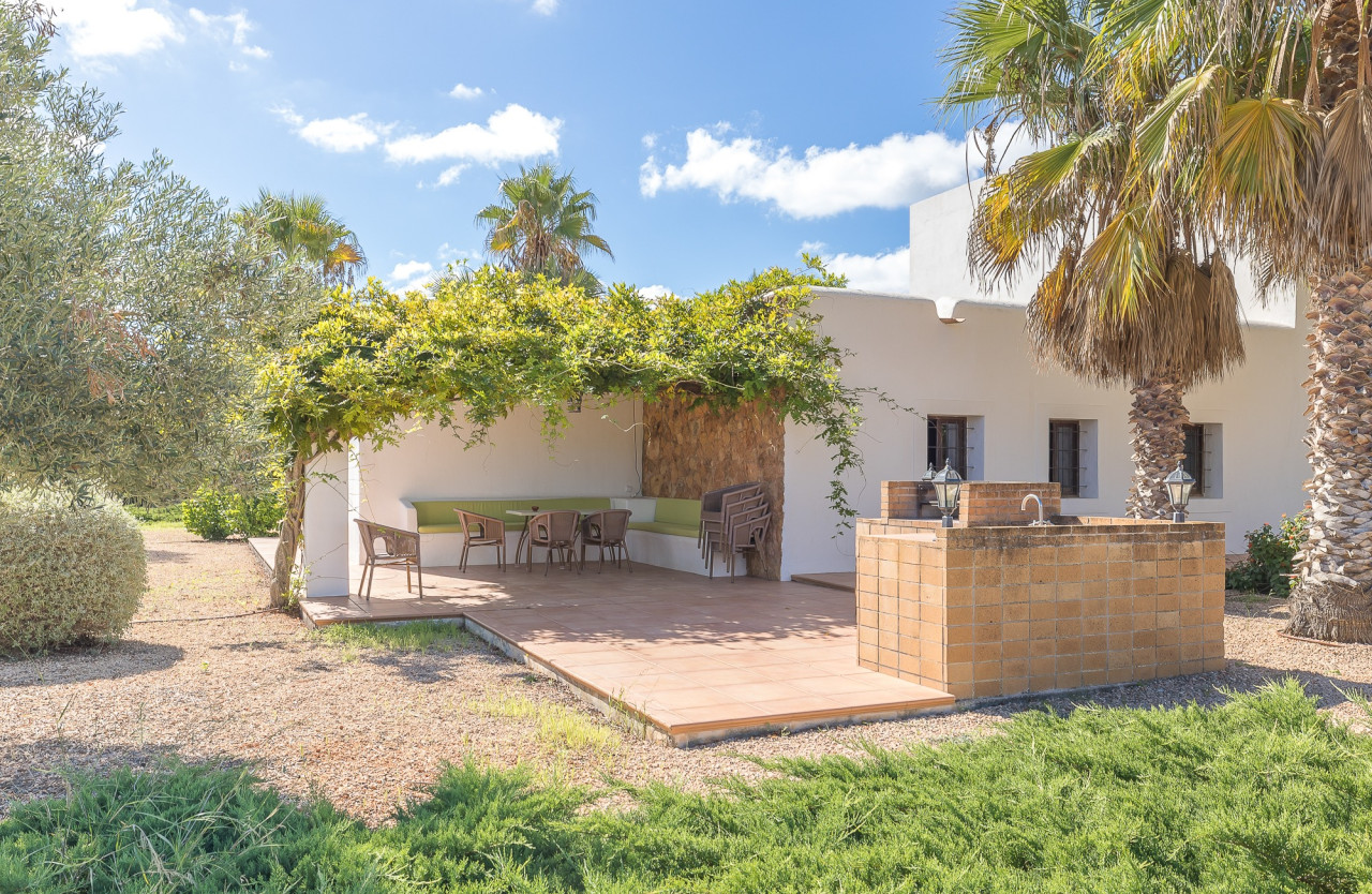 Traditional country Finca in a very convenient location a short distance from Santa Eulalia  - 18