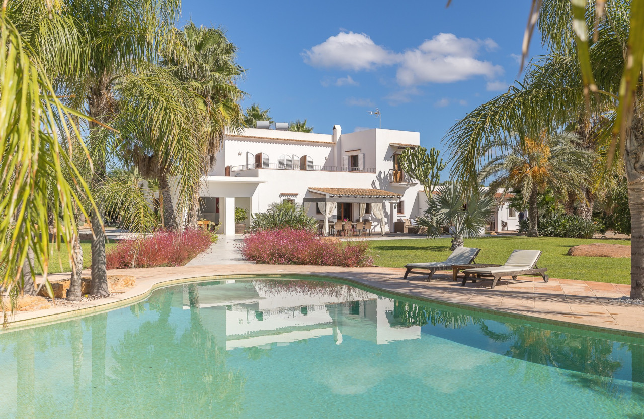 Traditional country Finca in a very convenient location a short distance from Santa Eulalia  - 1