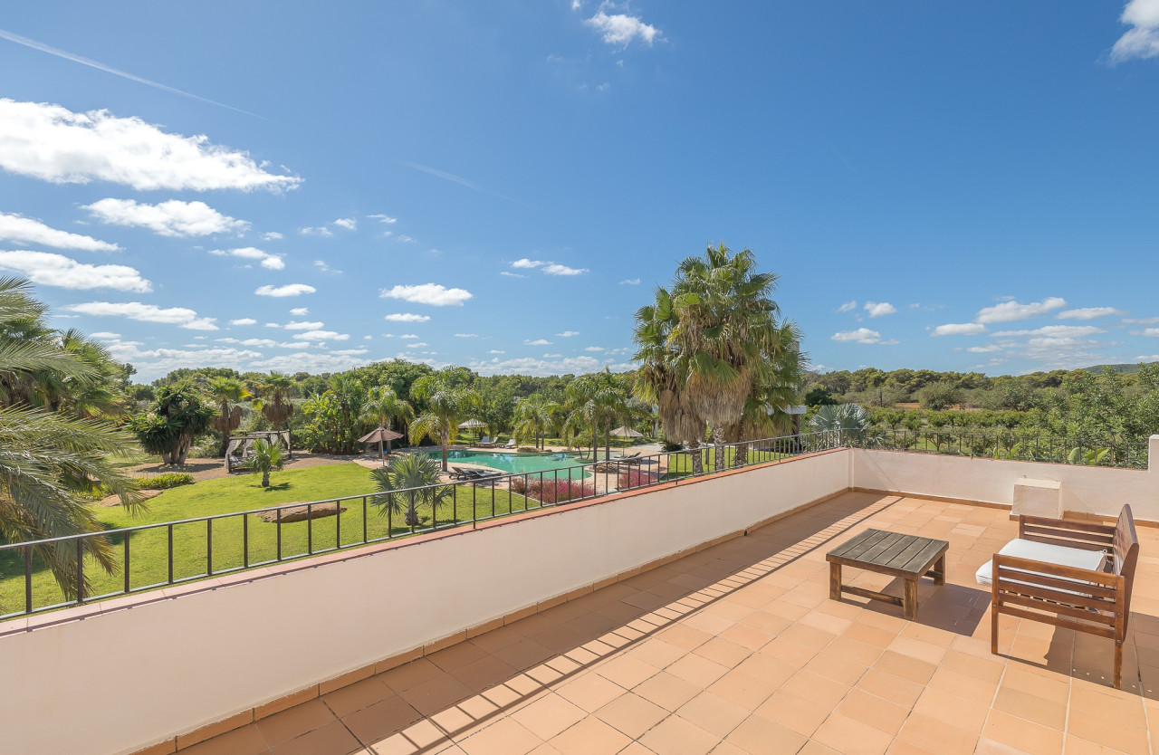 Traditional country Finca in a very convenient location a short distance from Santa Eulalia  - 46