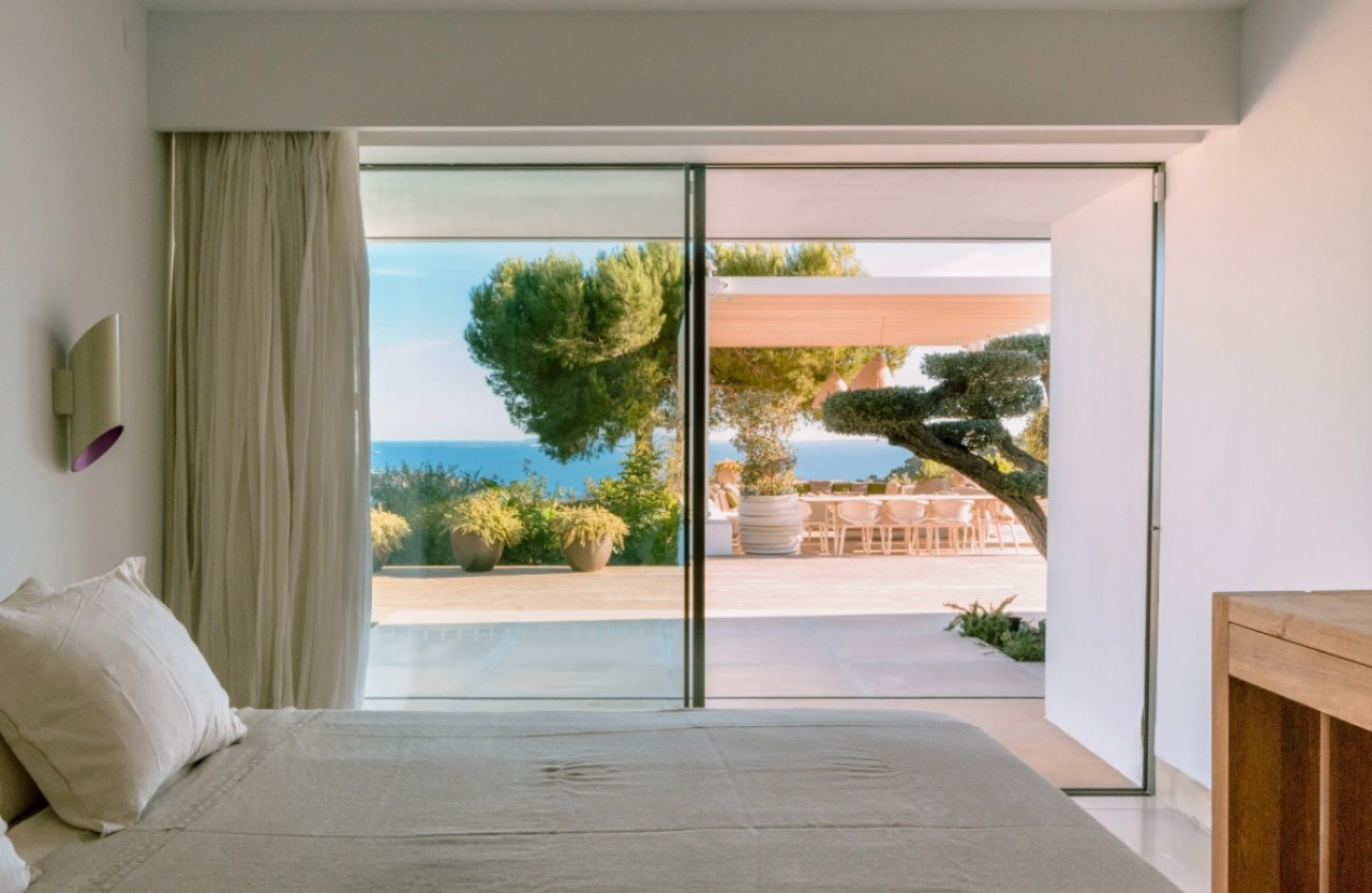 Modern design villa on the heights of Es Cubelles  - 44