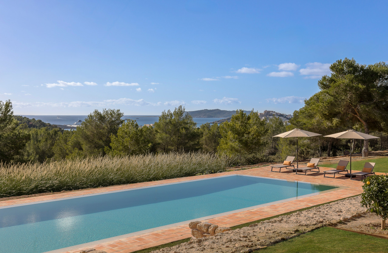 Neu gebaute stilvolle Villa mit Blick auf das Meer und Dalt Vila - 23