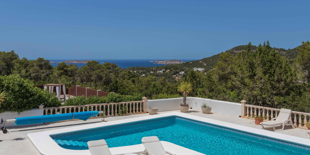 Mediterranean villa with views to the bay - 1