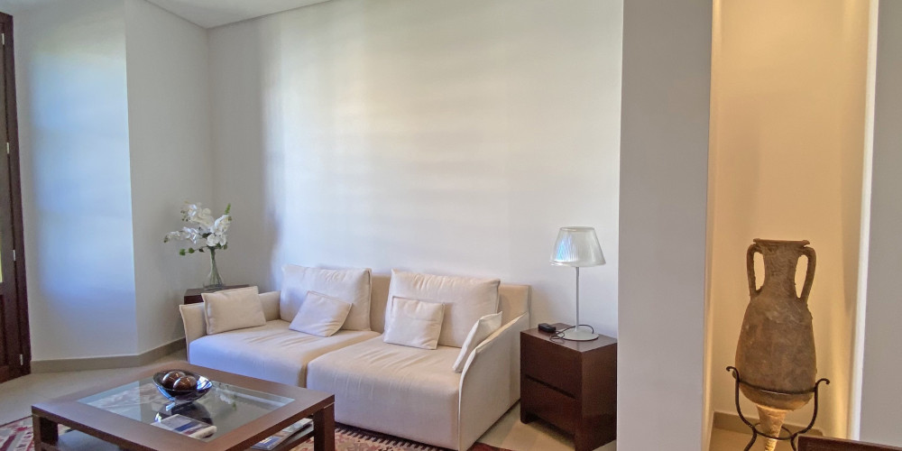 Spacious renovated apartment in central location - 4