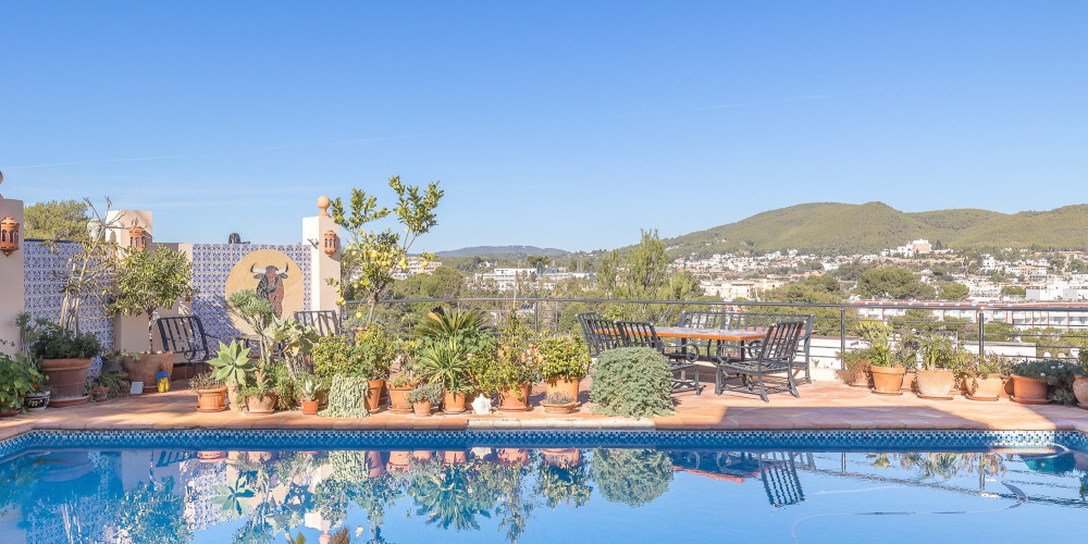 Lujoso ático con vistas al mar y gran piscina privada - 3