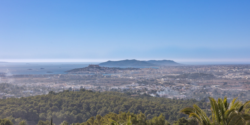 Luxuriöses Penthouse mit atemberaubendem Blick auf Ibiza und das Meer - 1