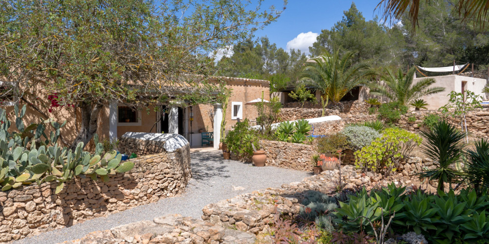 Ibizencan finca with views and dreamy garden - 2