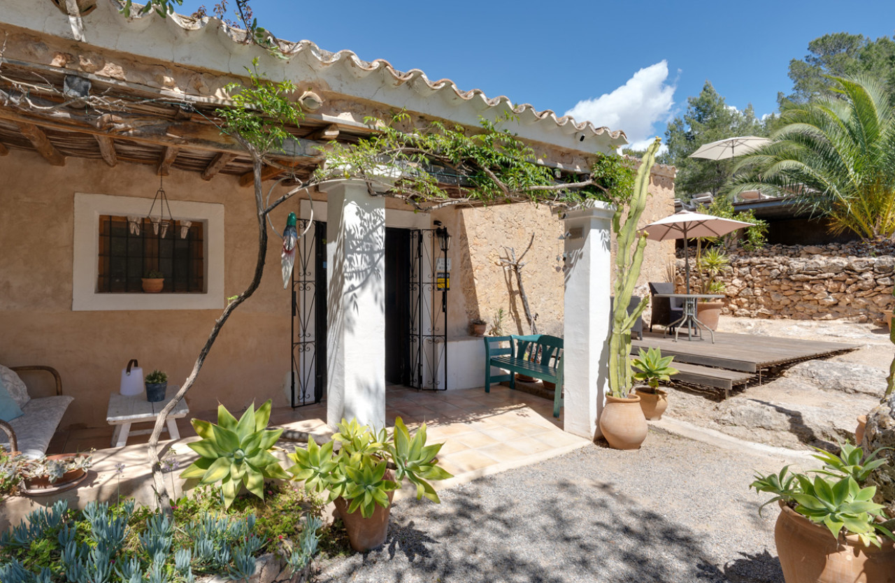 Ibizencan finca with views and dreamy garden - 17