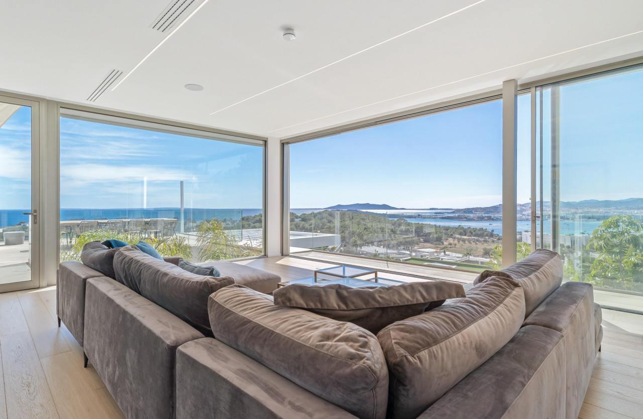 Moderne Villa mit 180º Panoramablick auf das Meer in Cap Martinet - 2