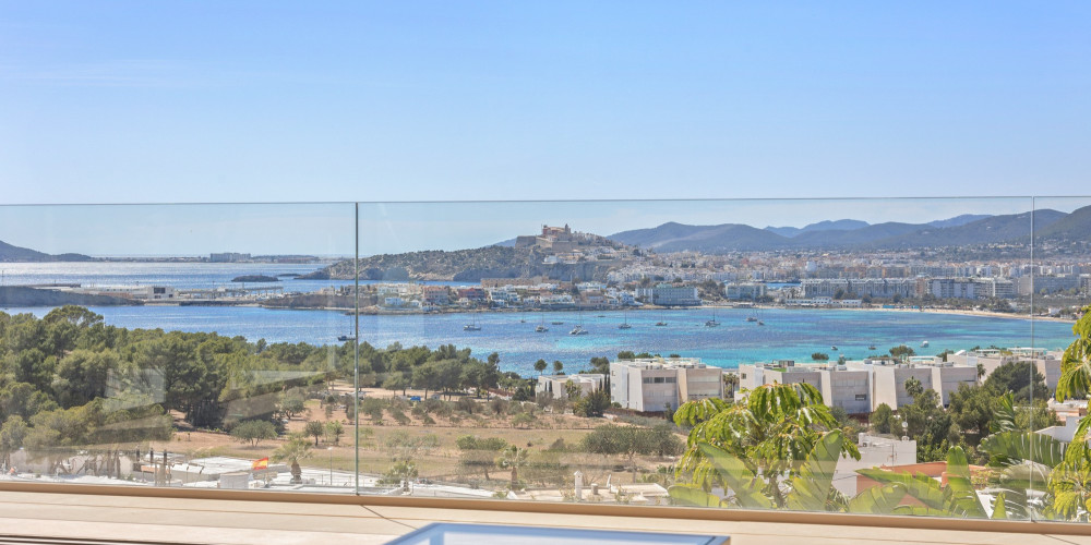 Villa moderna con vistas panorámicas al mar de 180º en Cap Martinet - 3