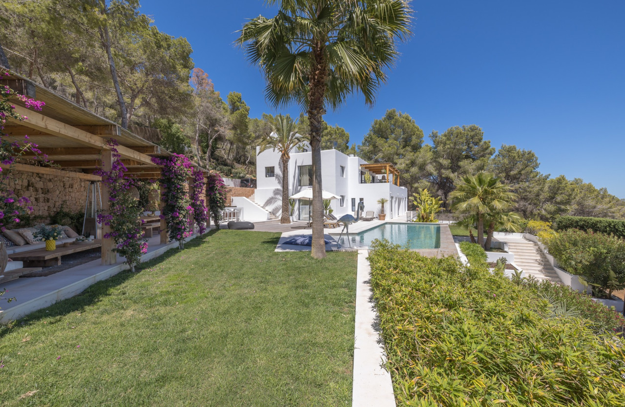 Moderne Villa mit schönem Garten und beeindruckendem Meerblick - 39