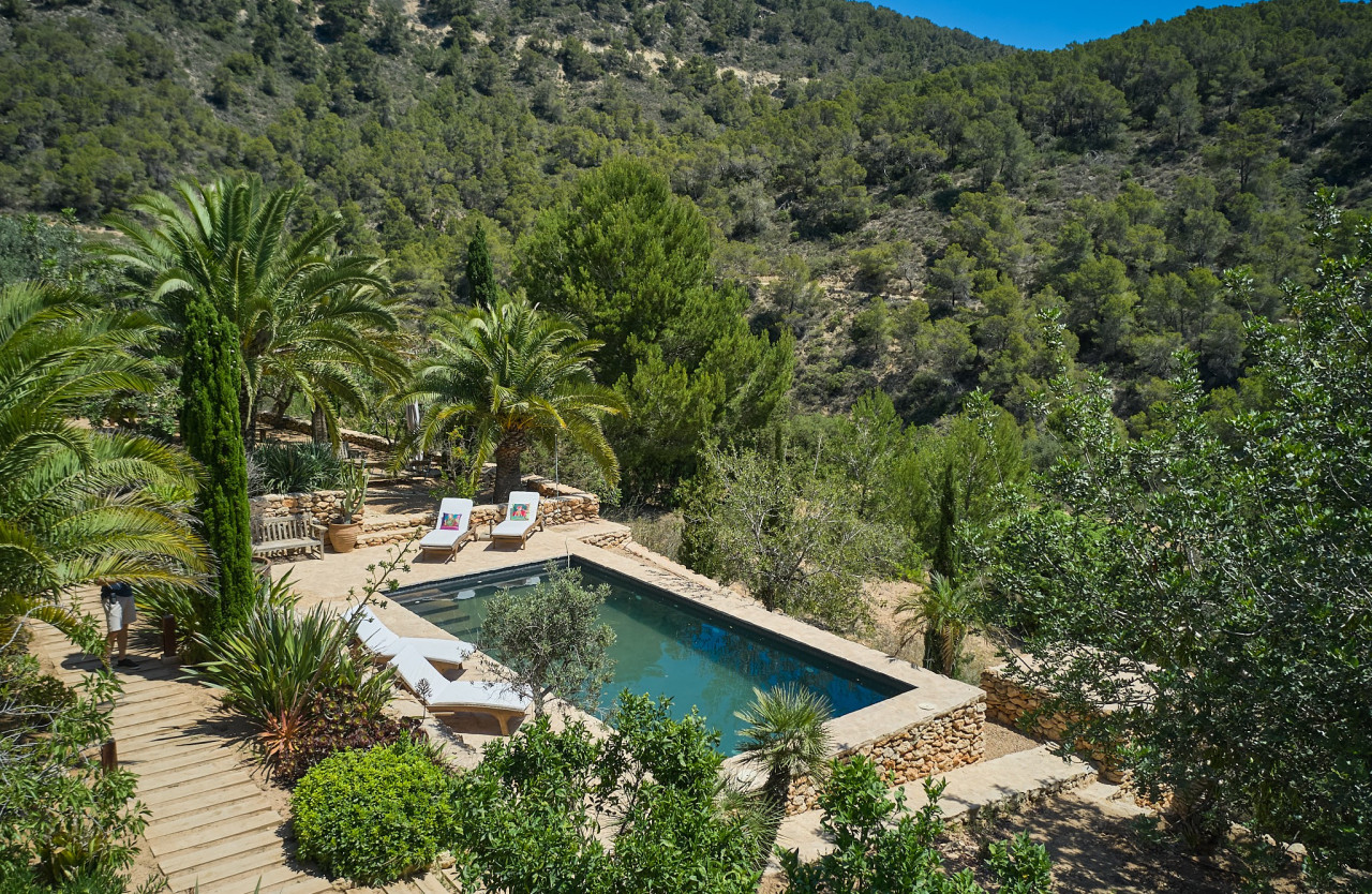 Finca romántica en la naturaleza con vistas panorámicas - 38