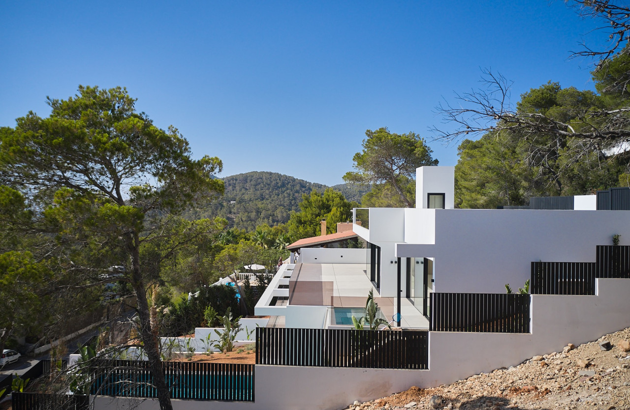 Nueva villa con piscina en cascada y vistas a la puesta de sol - 17