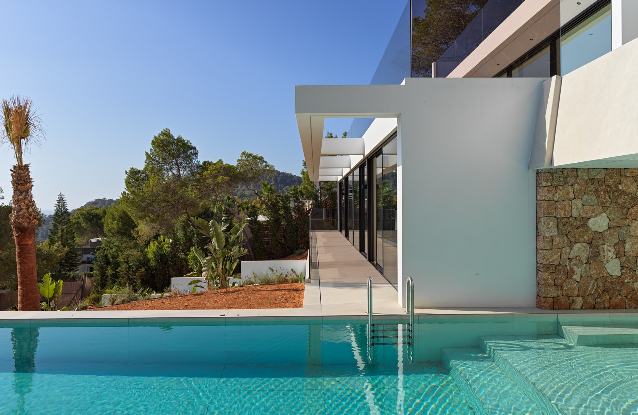 Nueva villa con piscina en cascada y vistas a la puesta de sol - 19