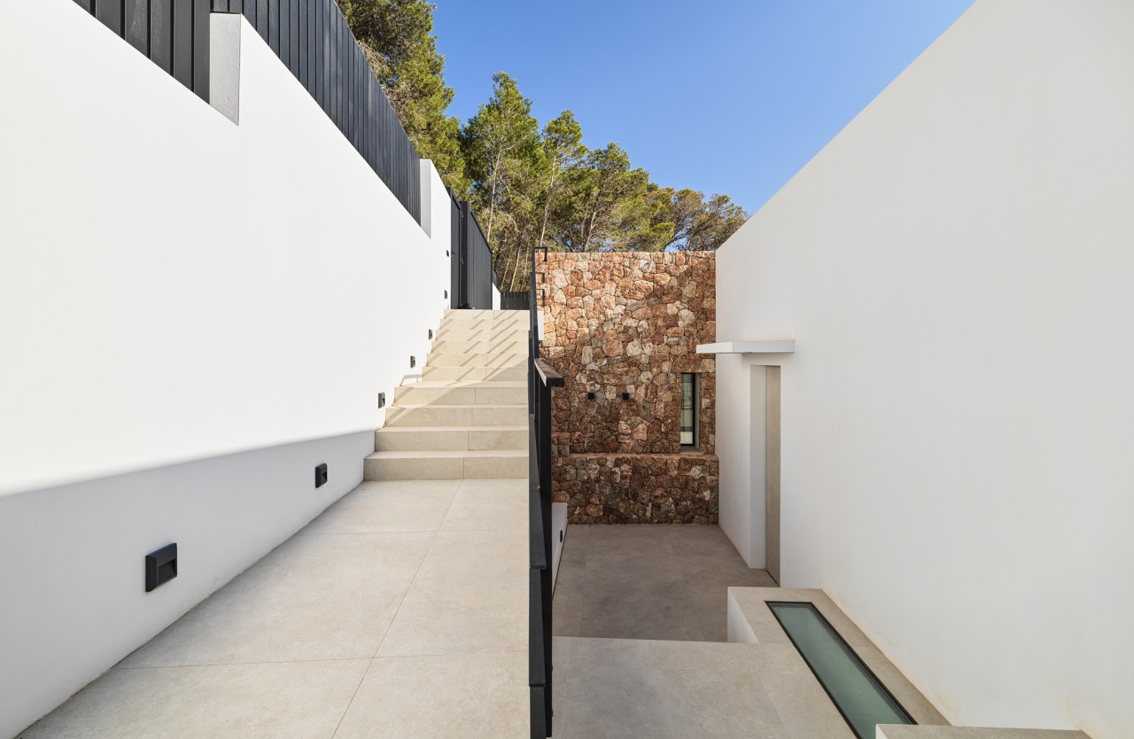 Nueva villa con piscina en cascada y vistas a la puesta de sol - 12