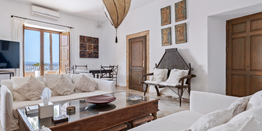 Exklusive Wohnung mit großer Terrasse in Dalt Vila - 5