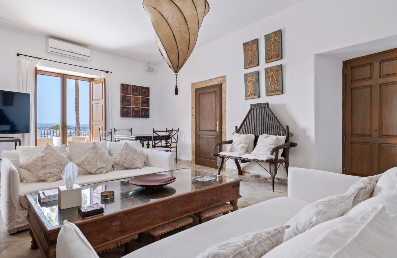 Exclusive apartment with large terrace in Dalt Vila - 4