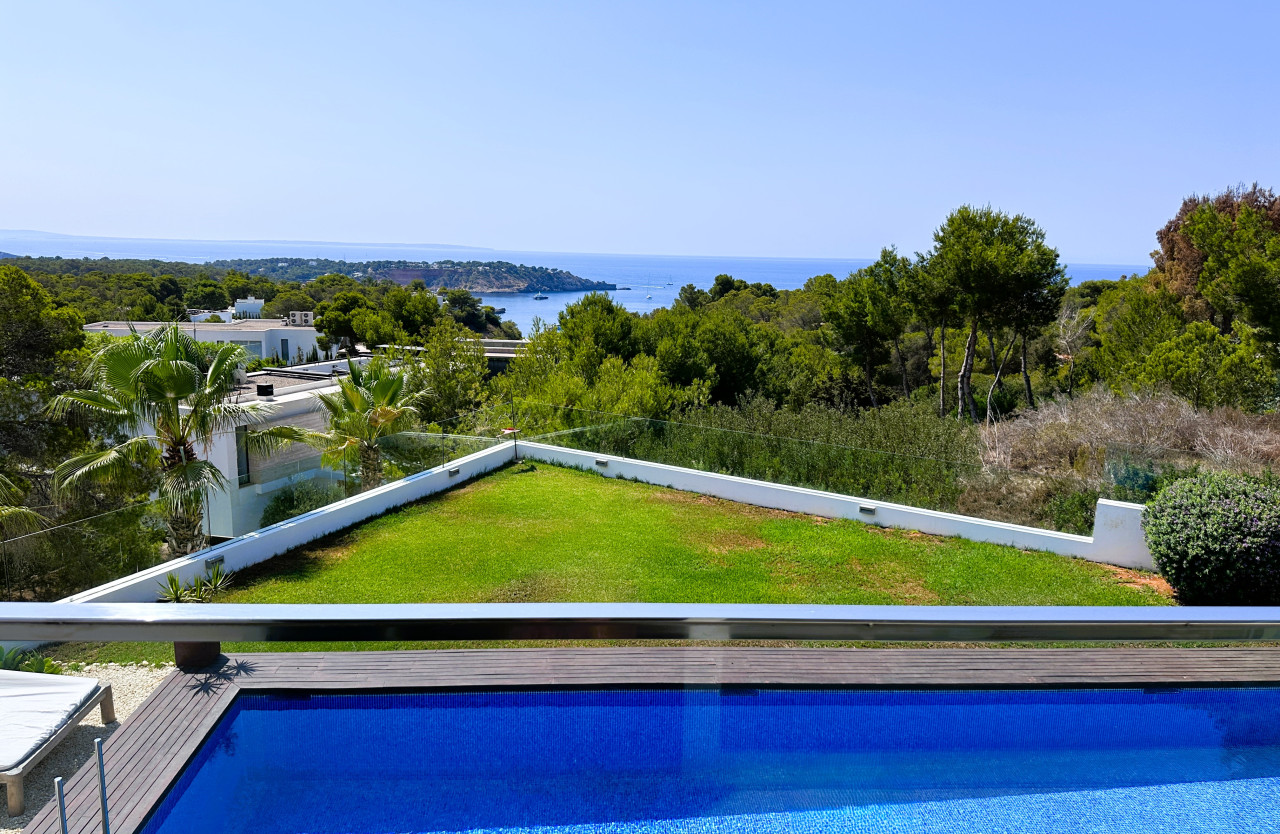 Luxuriöse Villa mit Vermietungslizenz beeindruckendem Meerblick - 8