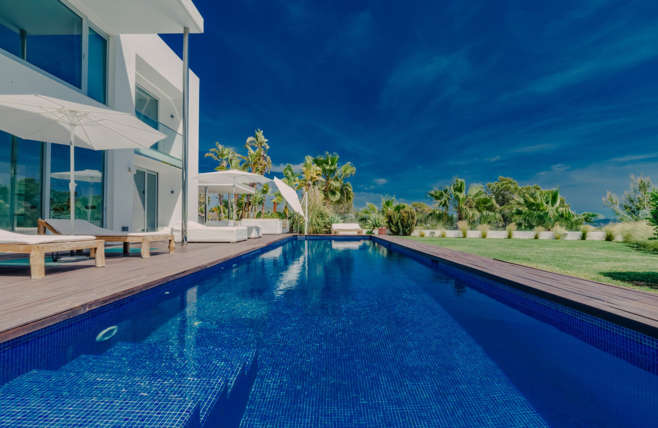 Luxuriöse Villa mit Vermietungslizenz beeindruckendem Meerblick - 7