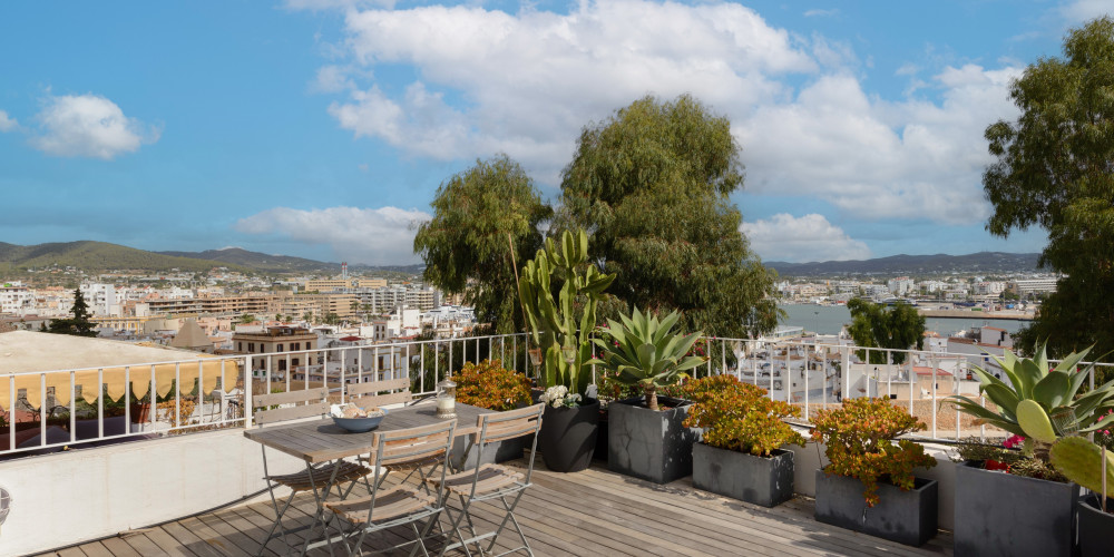 Precioso apartamento renovado en el corazón del casco antiguo - 1