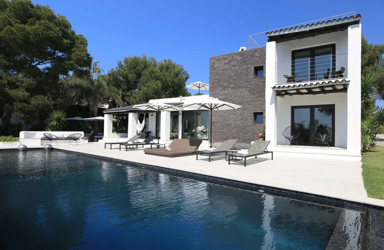 Unique Villa  with Es Vedra views and rental licence - 2