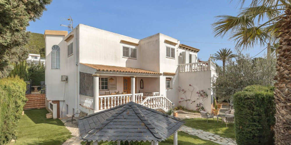 Detached villa near the city and the beach - 4