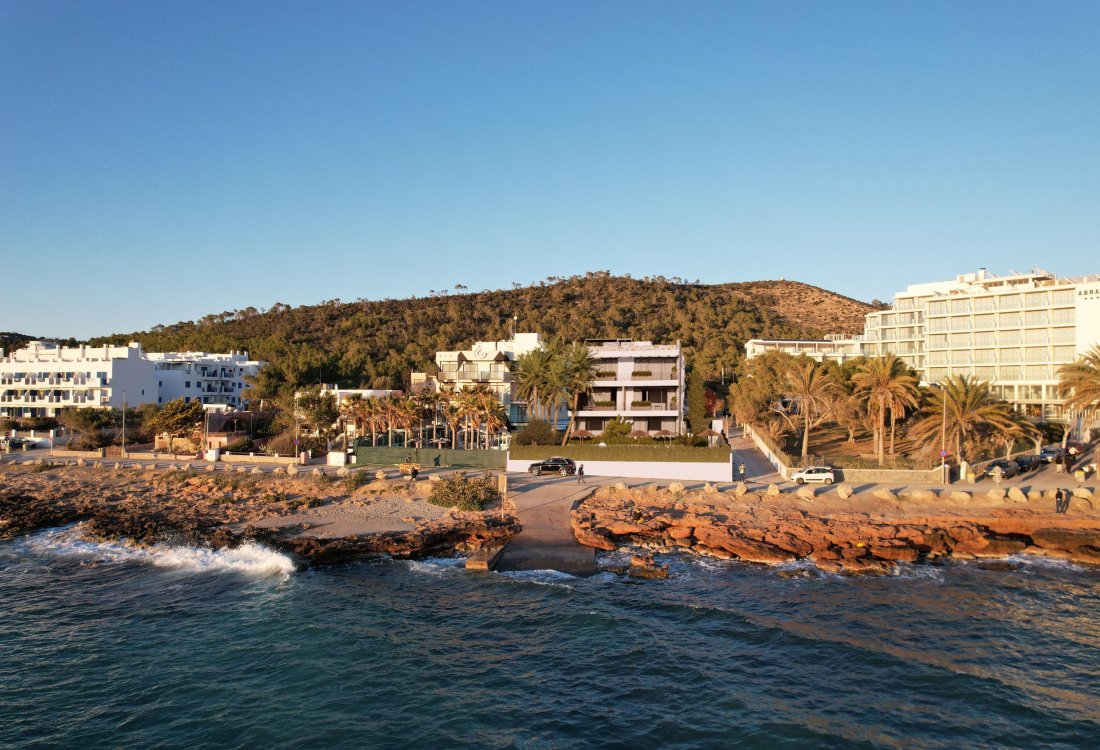 Luxury seafront apartments on the west coast of Ibiza - 17