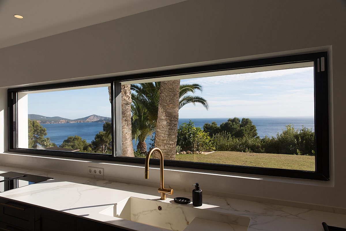 Modern Luxury in Ibiza’s Most Exclusive Enclave: A Sanctuary in Es Cubells - 11