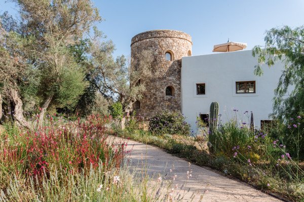Exclusive villa in the heart of the island, near San Lorenzo - 2