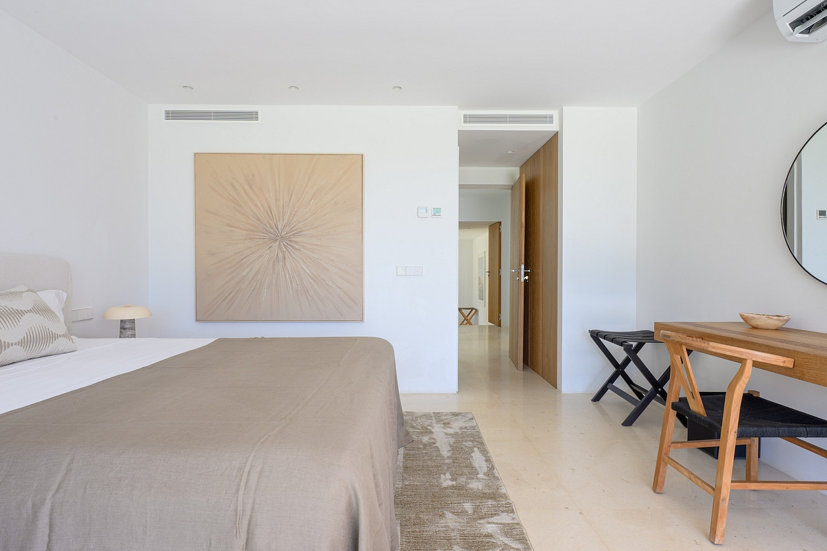 Moderne Luxusvilla mit atemberaubender Aussicht  - 20