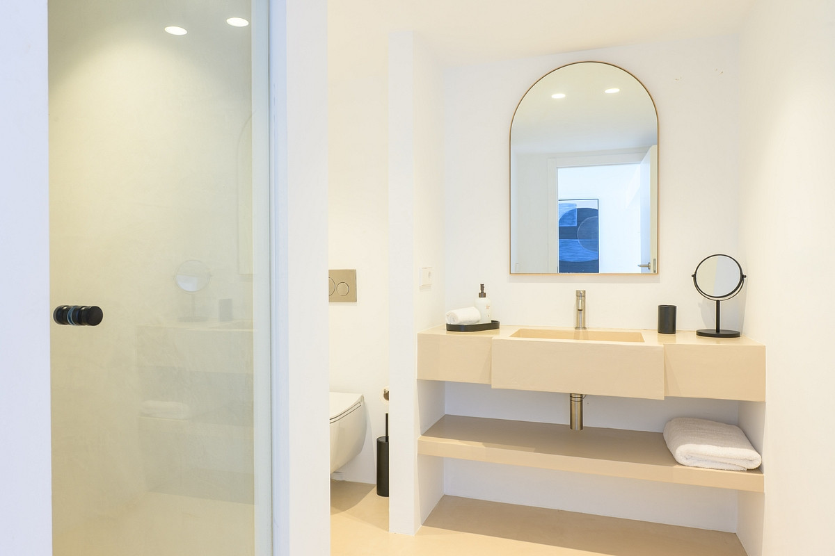 Moderne Luxusvilla mit atemberaubender Aussicht  - 22