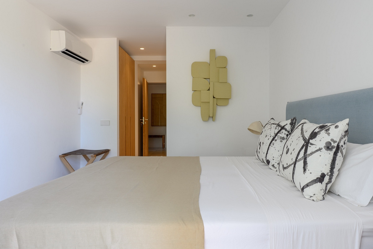 Moderne Luxusvilla mit atemberaubender Aussicht  - 26