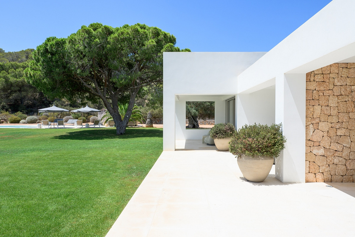 Moderne Luxusvilla mit atemberaubender Aussicht  - 7