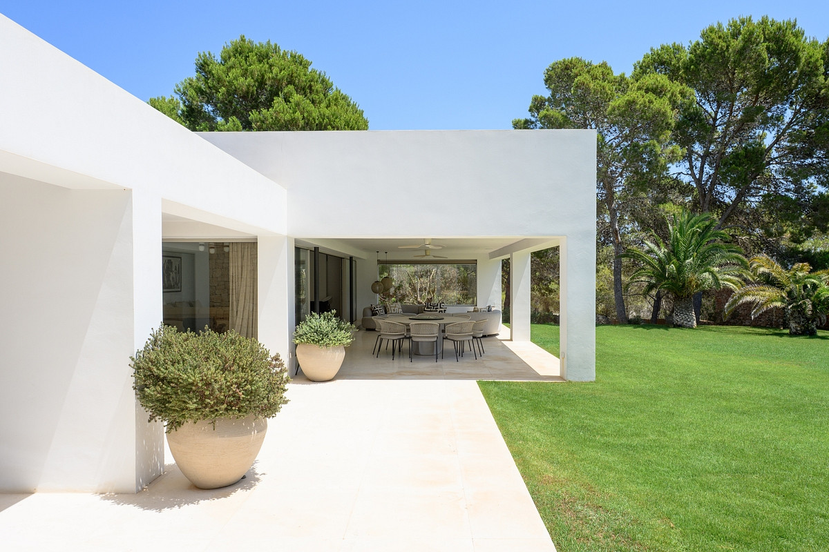 Moderne Luxusvilla mit atemberaubender Aussicht  - 8