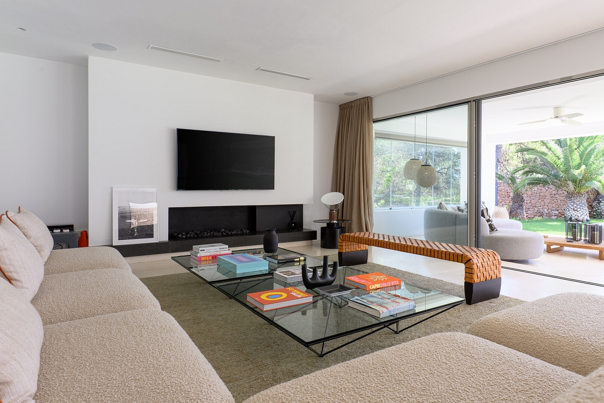 Moderne Luxusvilla mit atemberaubender Aussicht  - 12