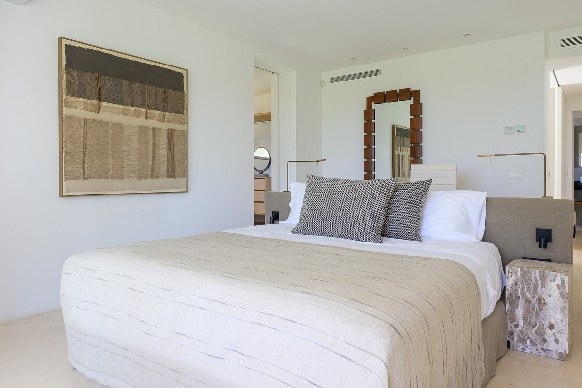 Moderne Luxusvilla mit atemberaubender Aussicht  - 37