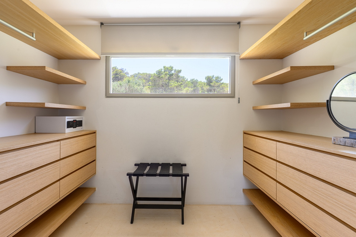 Moderne Luxusvilla mit atemberaubender Aussicht  - 39